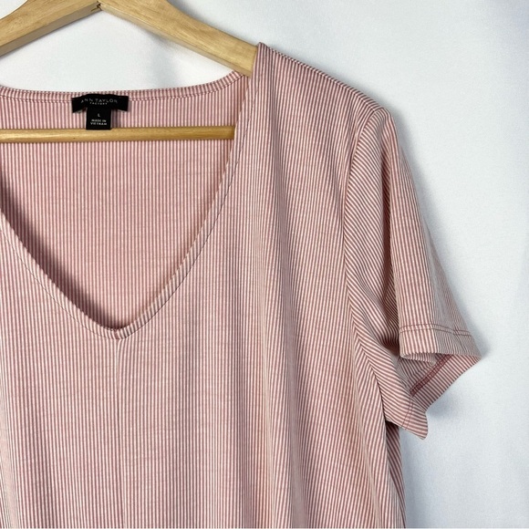 Ann Taylor Red Seersucker Stripe Tie Front Short Sleeve L - Picture 3 of 4